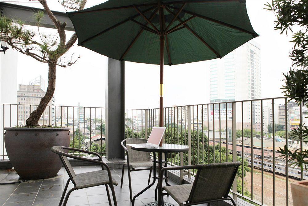 Micasa Hotel Taichung Exterior foto