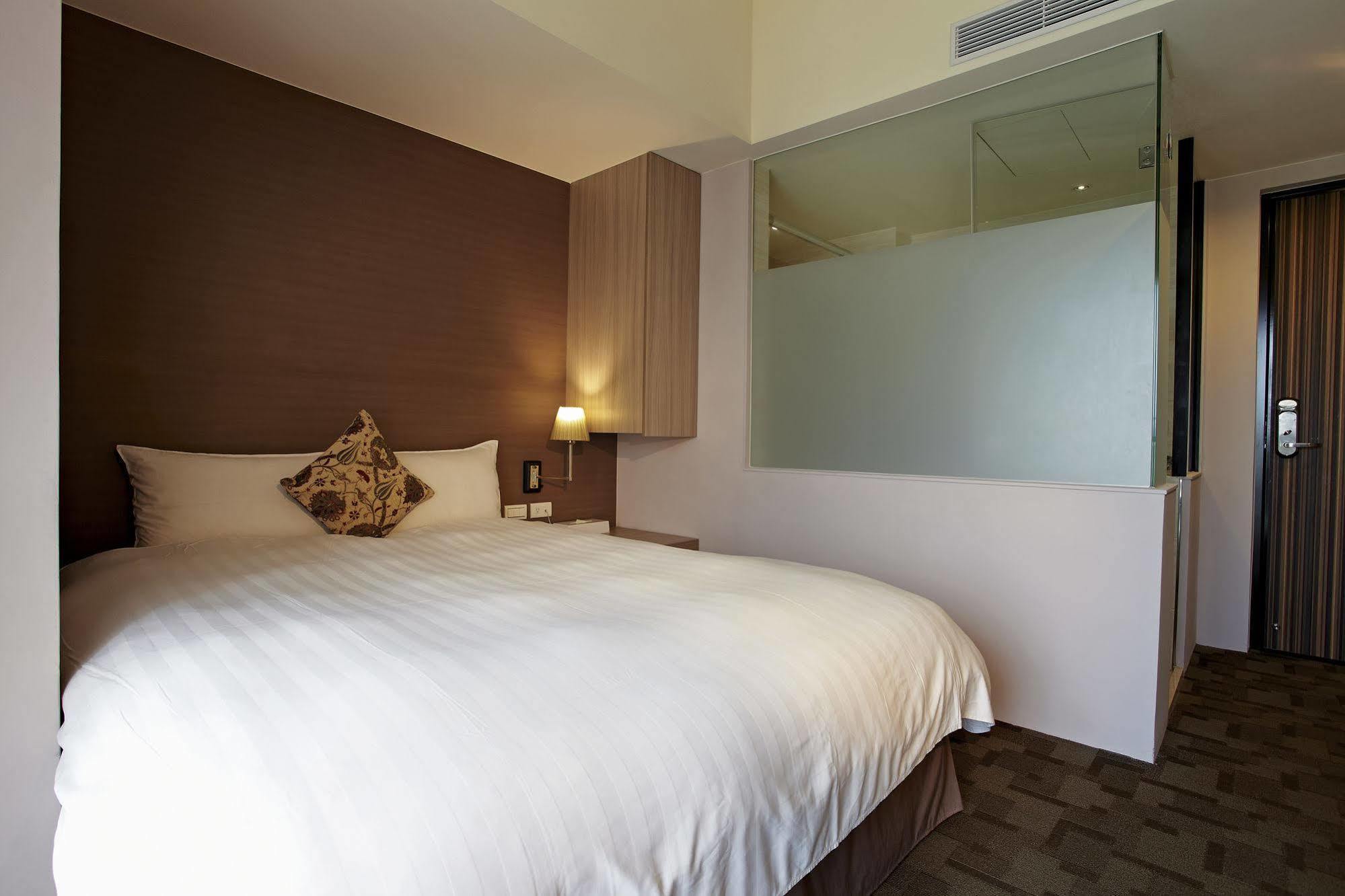 Micasa Hotel Taichung Exterior foto